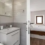 Willa Rustic Stone House With Pool In Umag