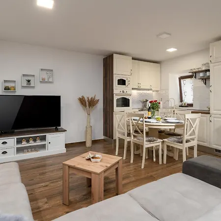 Rustic Stone House With Pool In Umag Čepljani