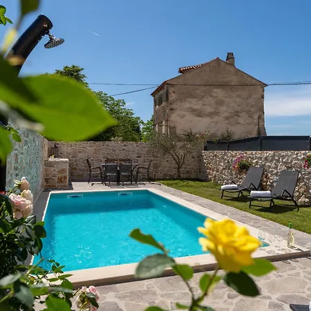 Rustic Stone House With Pool In Umag * Cepljani