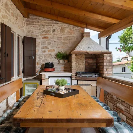 Rustic Stone House With Pool In Umag Cepljani