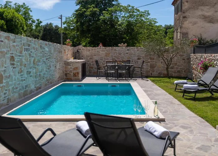 Rustic Stone House With Pool In Umag Βίλα *