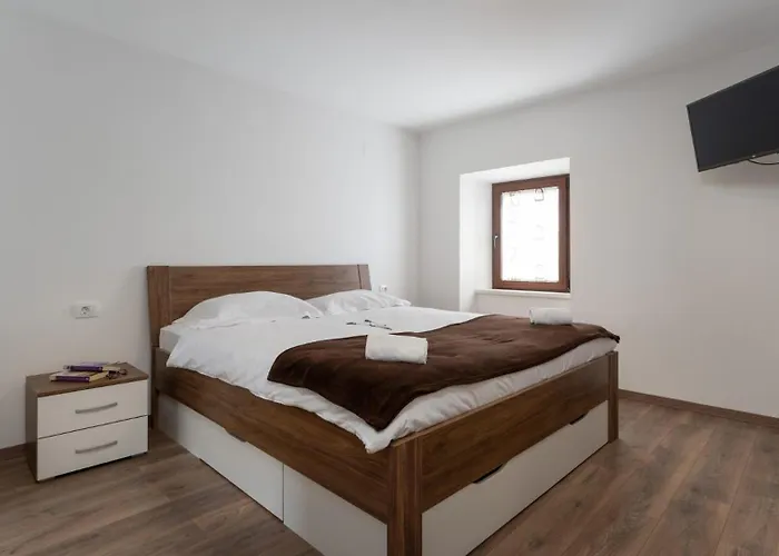 Rustic Stone House With Pool In Umag