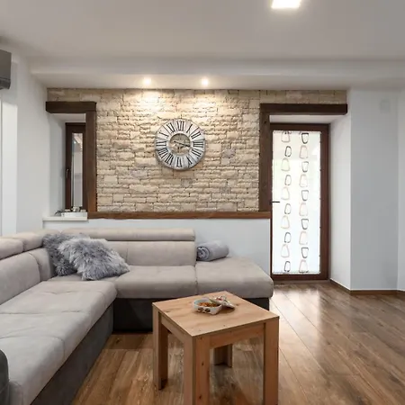 Rustic Stone House With Pool In Umag Vila Cepljani