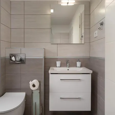 Rustic Stone House With Pool In Umag Villa *