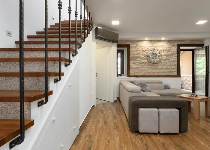 Rustic Stone House With Pool In Umag