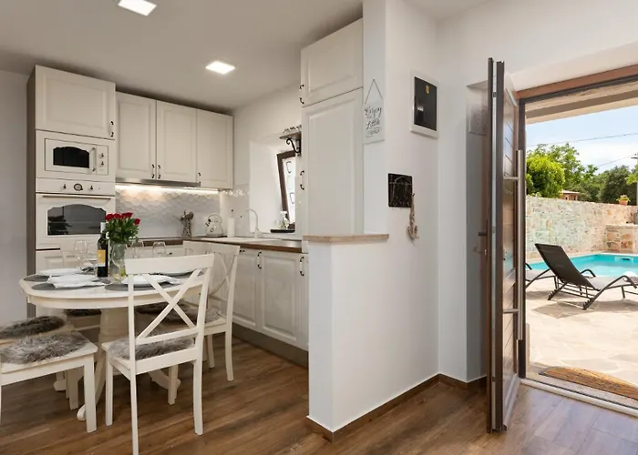 Rustic Stone House With Pool In Umag Villa *